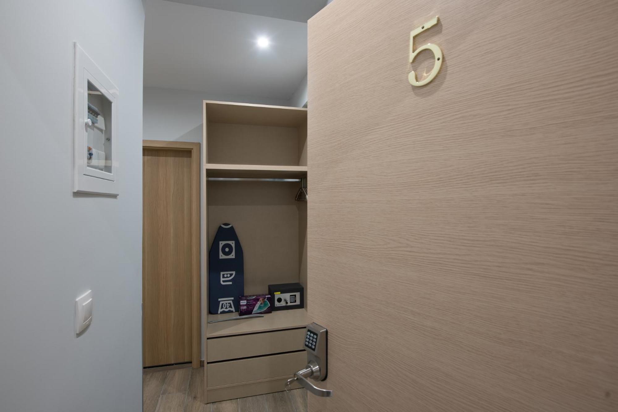 Rob Venture Suites At The Central Of Athens City Exteriör bild